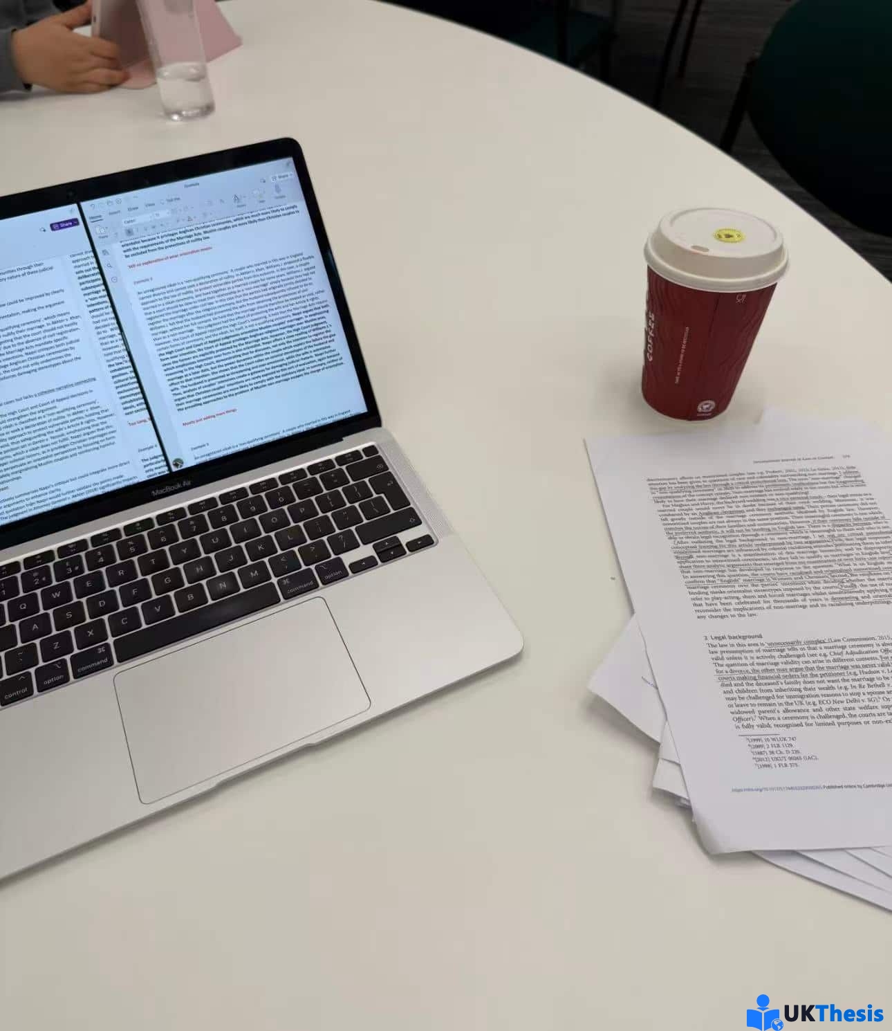 留学生正在复习能源供应链文献 - 优客网ukthesis提供专业的代写英国留学生论文与硕士论文代写服务 留学生正在复习能源供应链文献 - 优客网ukthesis提供专业的代写英国留学生论文与硕士论文代写服务